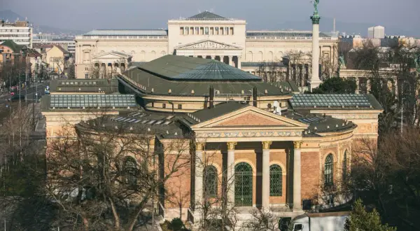 Muzeum sztuki nowoczesnej Budapeszt – co warto zobaczyć i zwiedzić