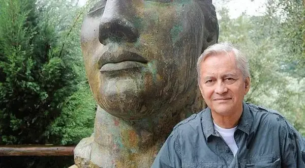 Igor Mitoraj: tajemnice rodziny, które wpłynęły na jego sztukę